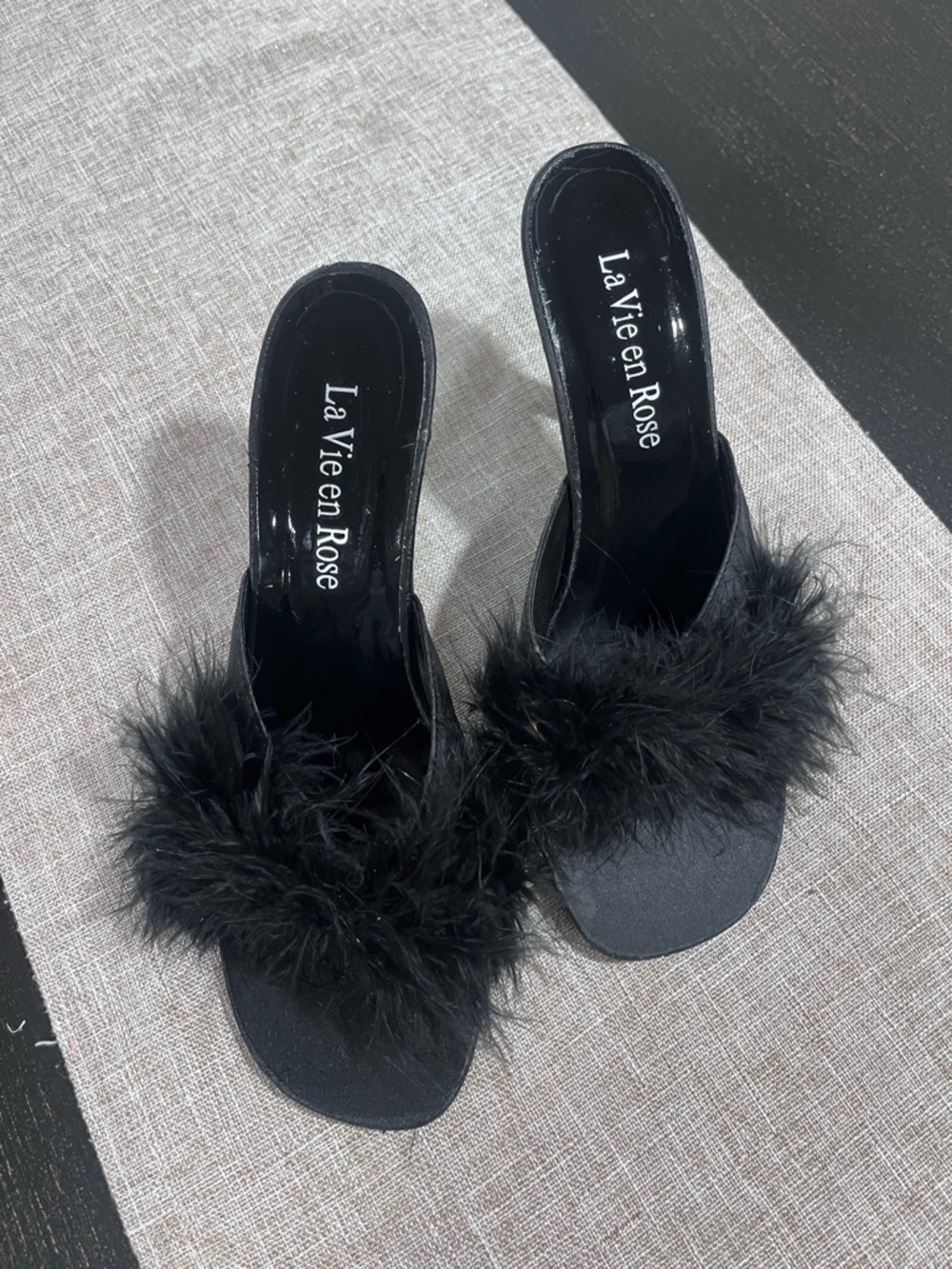 La Vie En Rose Black Feather Slide Heels